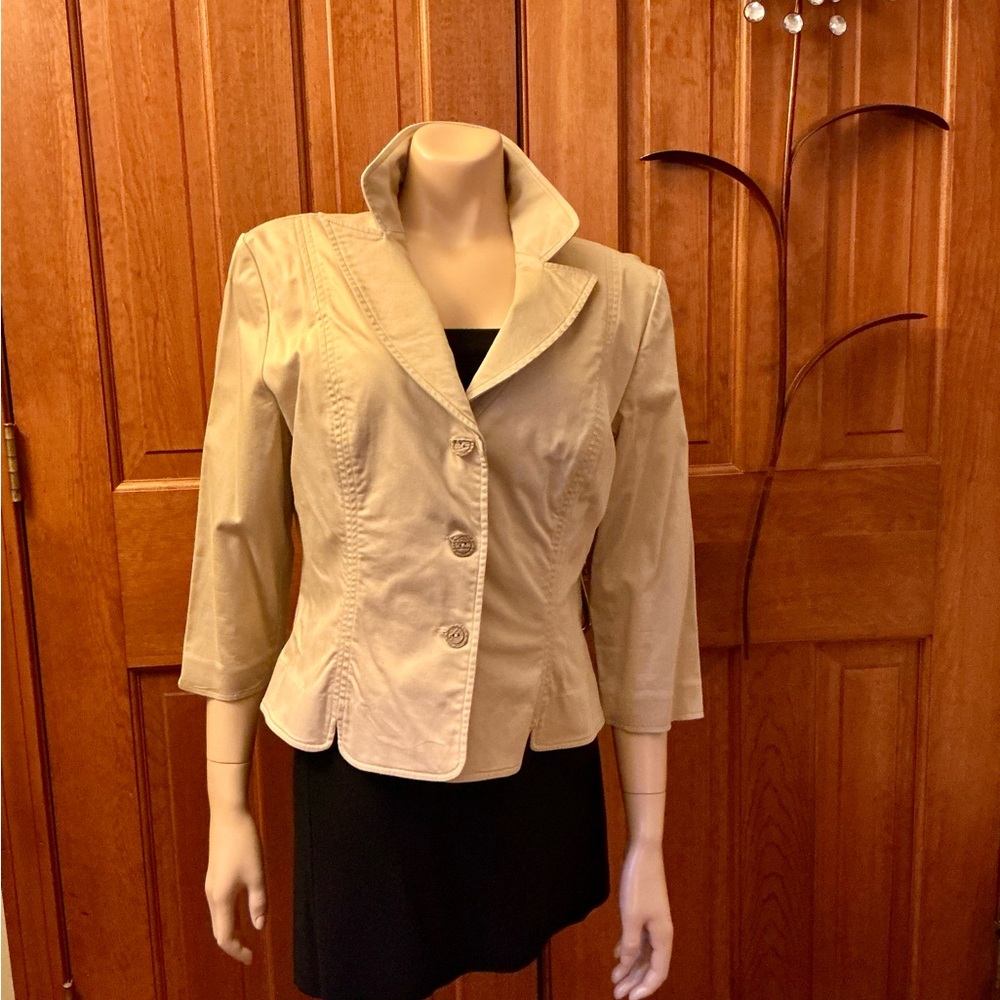 Sandra Darren Cream Women's Blazer